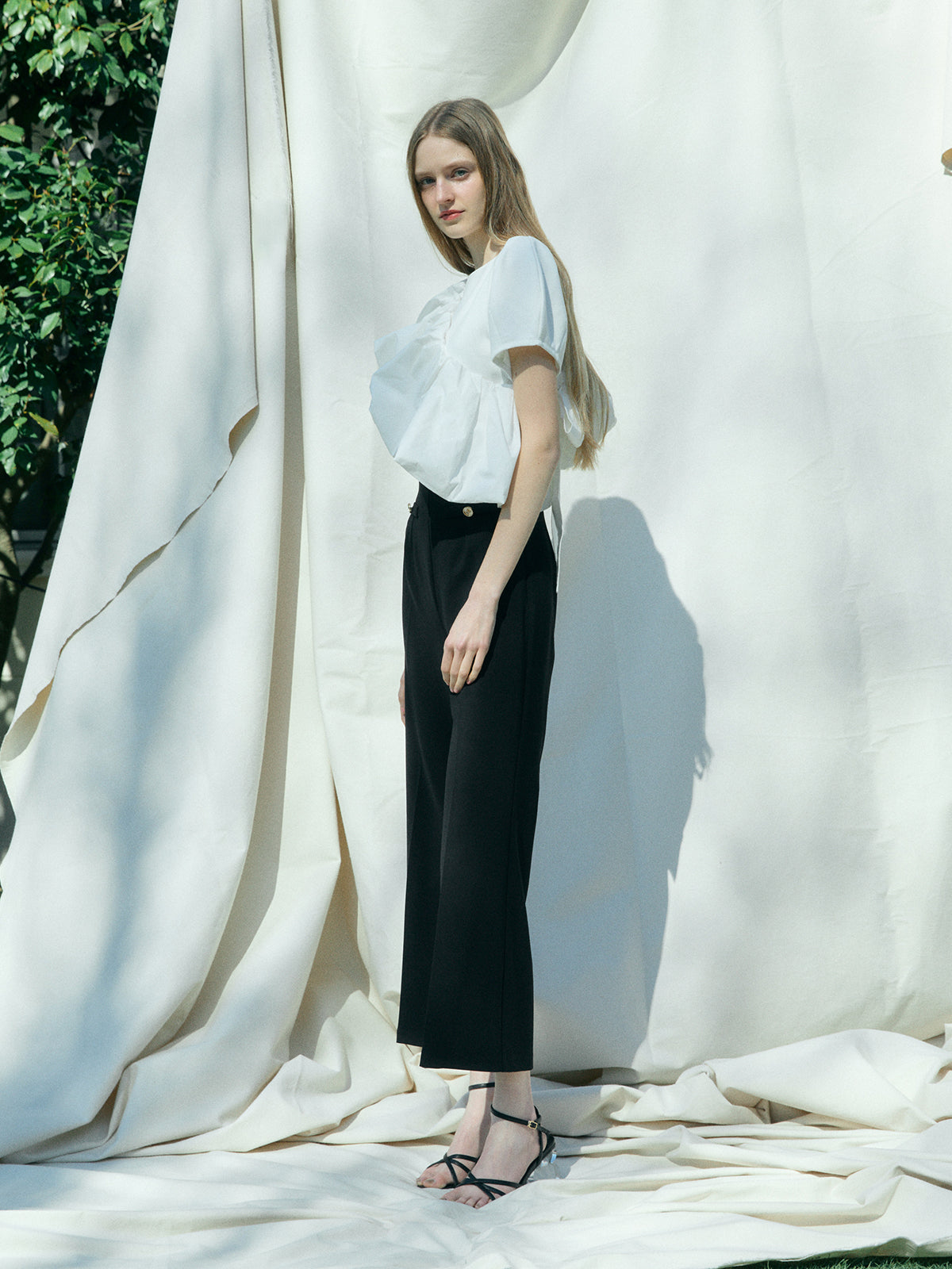 BELL SILHOUETTE PANTS