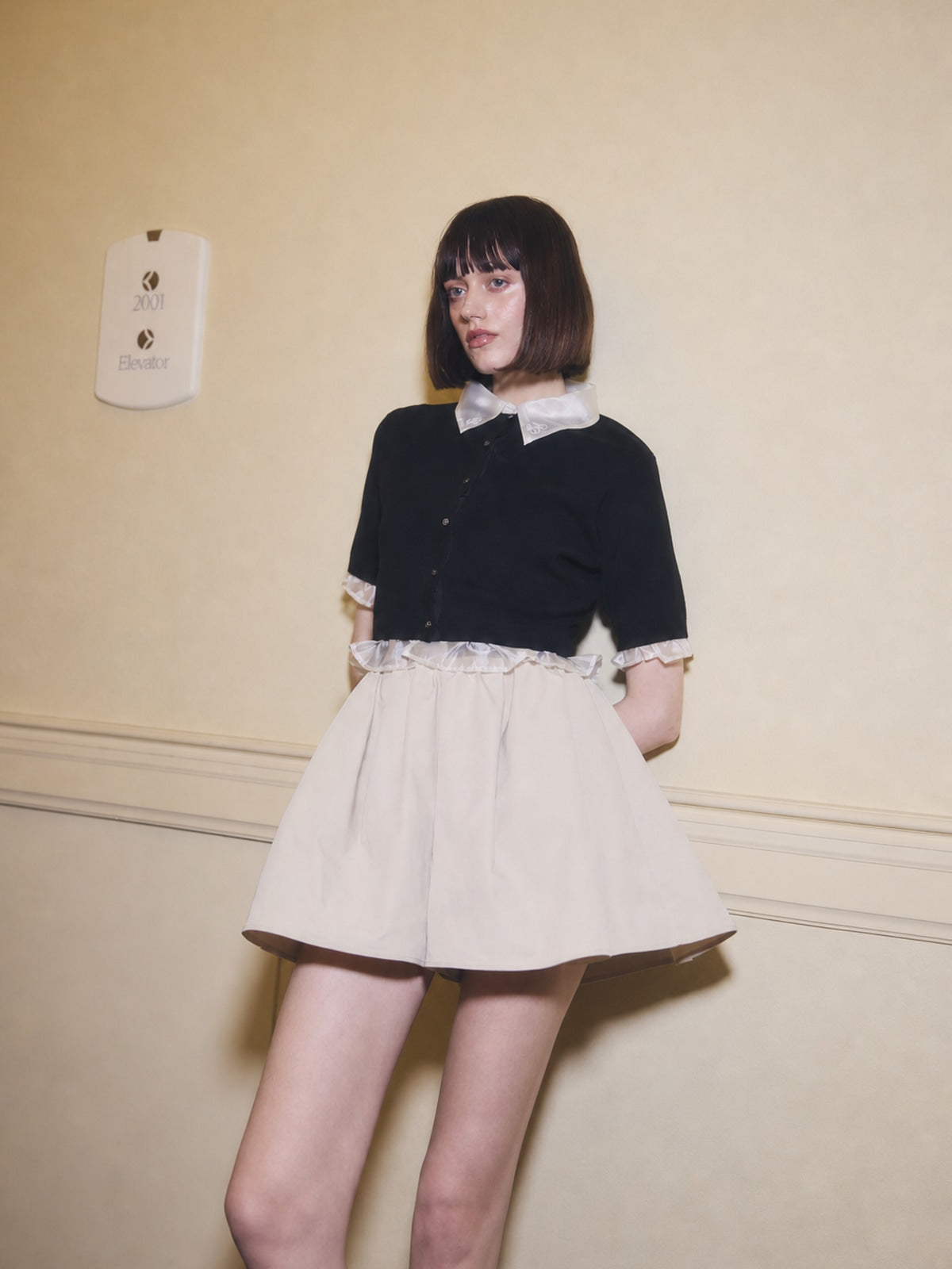 SIGN COLLAR CARDIGAN