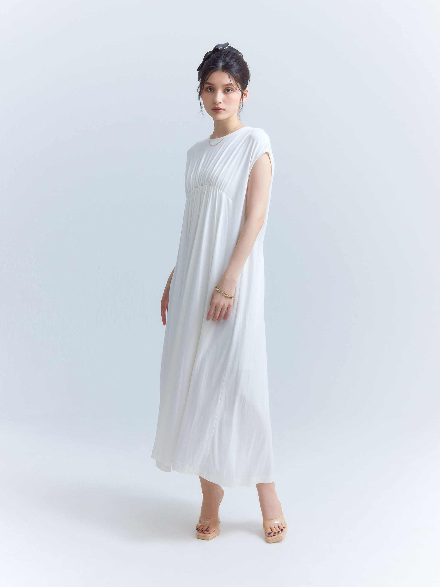 バックシャンギャザーカットワンピース(F WHITE): ONEPIECE